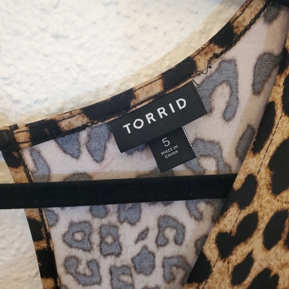 Torrid Size 5 Studio Knit Surplice Leopard Print Black Romper - Picture 4 of 14